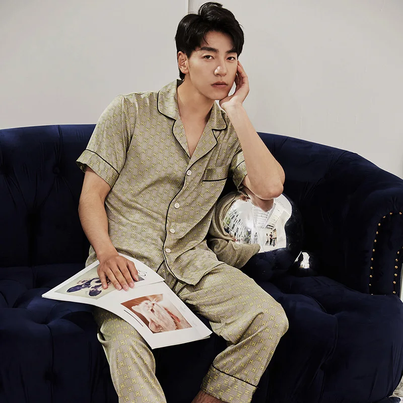 

Men Nightwear Shirt Pants Sleep Pajamas Sets Short Sleeve Sleepwear 2022 Summer New Silky Satin Nightgown Robe Clothes L-XXXL