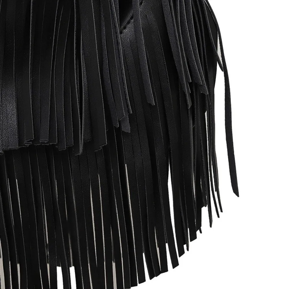 

Gift Soft PU Leather Long Tassels Handbag Large Capacity Black Color Shoulder Tote Bag Chic Elegant Armpit Hobo Bag Party