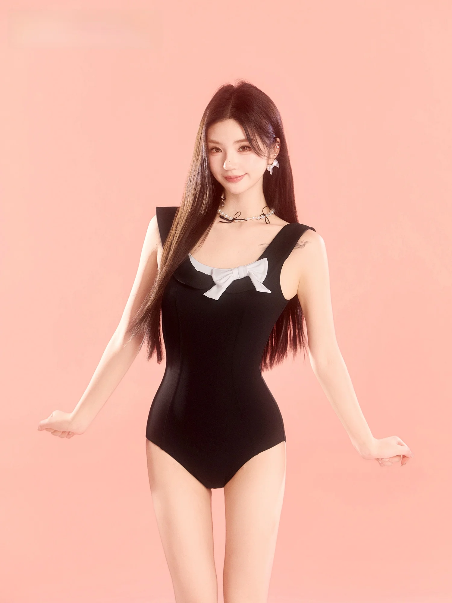 

Retro Pure Desire One-Piece Swimsuit Women's Beach Thermal Vacation Style with Chest Pad Belly Covering Knot Cute B...