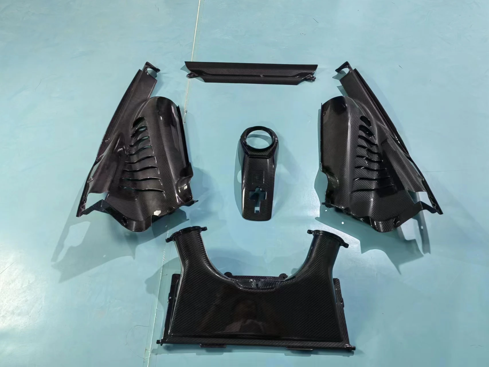 Dry Carbon Fiber 5pc Engine  Bay Cover Trim forFerrari 488 GTB Spyder Dry Carbon Fiber Intake Pipe High Quality