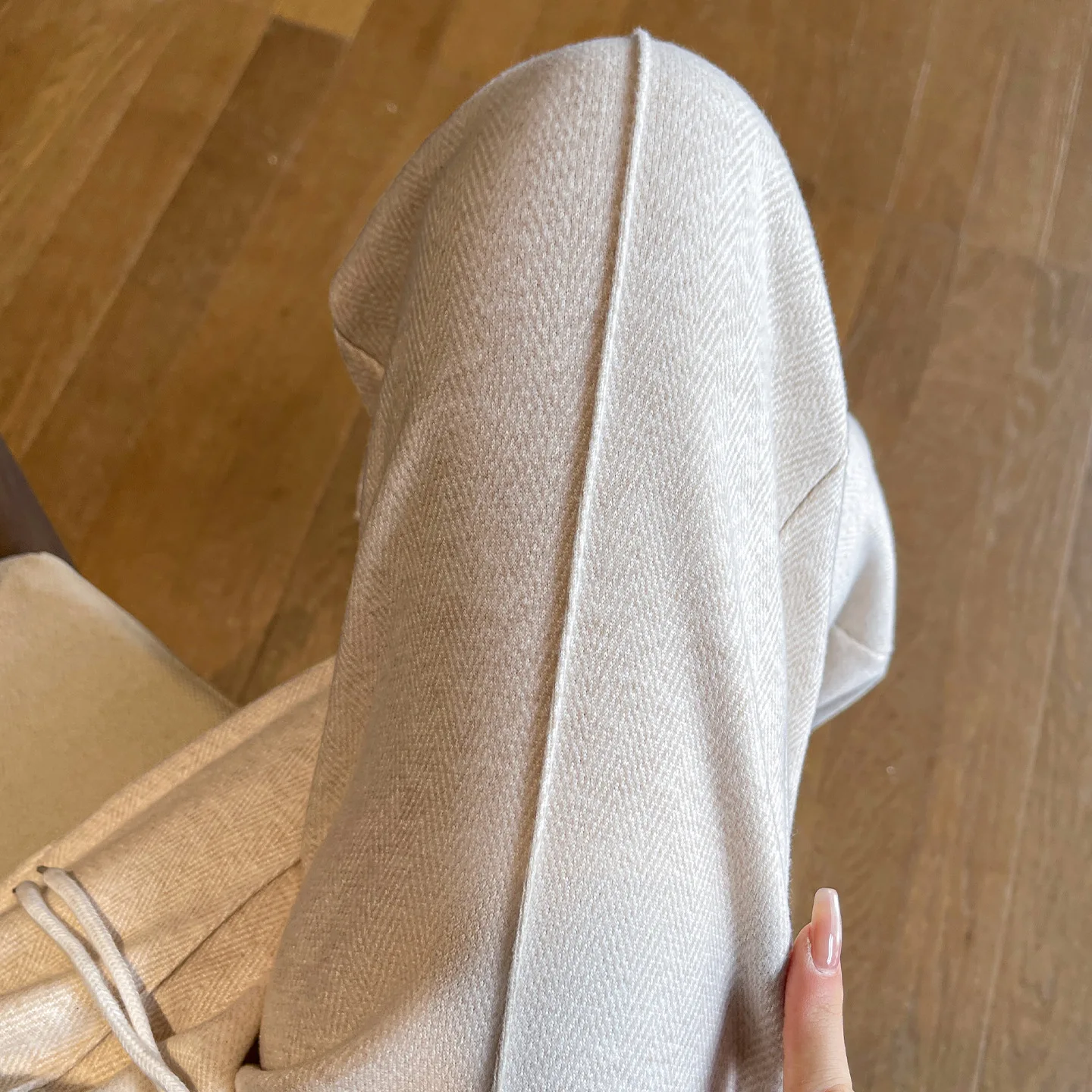 wide-leg pants women's autumn and winter 2025 high-waisted casual drape narrow version plush straight-leg pants herringbone