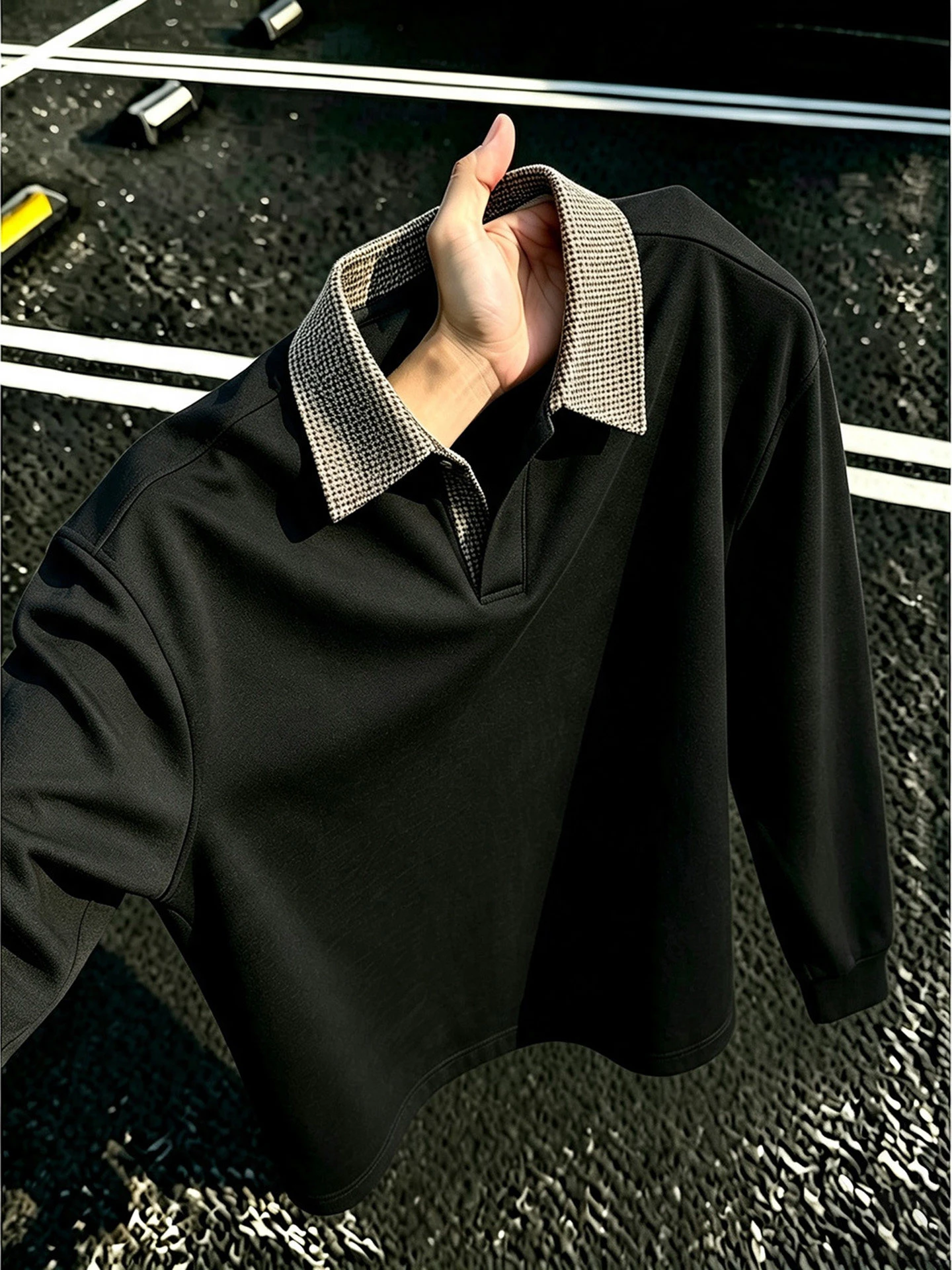 Retro Loose Fit Long Sleeve  Neck T-Shirt for Men Autumn Season Versatile CleanFit Checkered Pattern Fashionable Casual Wear