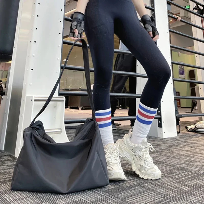 Neue Große Kapazität Sport Taschen Für Frauen Wasserdichte Nylon Yoga Tasche Reise Einkaufen Handtasche Totes bolsa feminina Einfarbig Pack