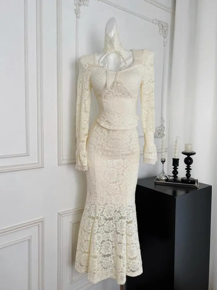 

Осень-зима женский бежевый кружевной пуловер с квадратным вырезом на шнуровке и юбка с высокой талией и рюшами «рыбий хвост» модный комплект из двух предметов