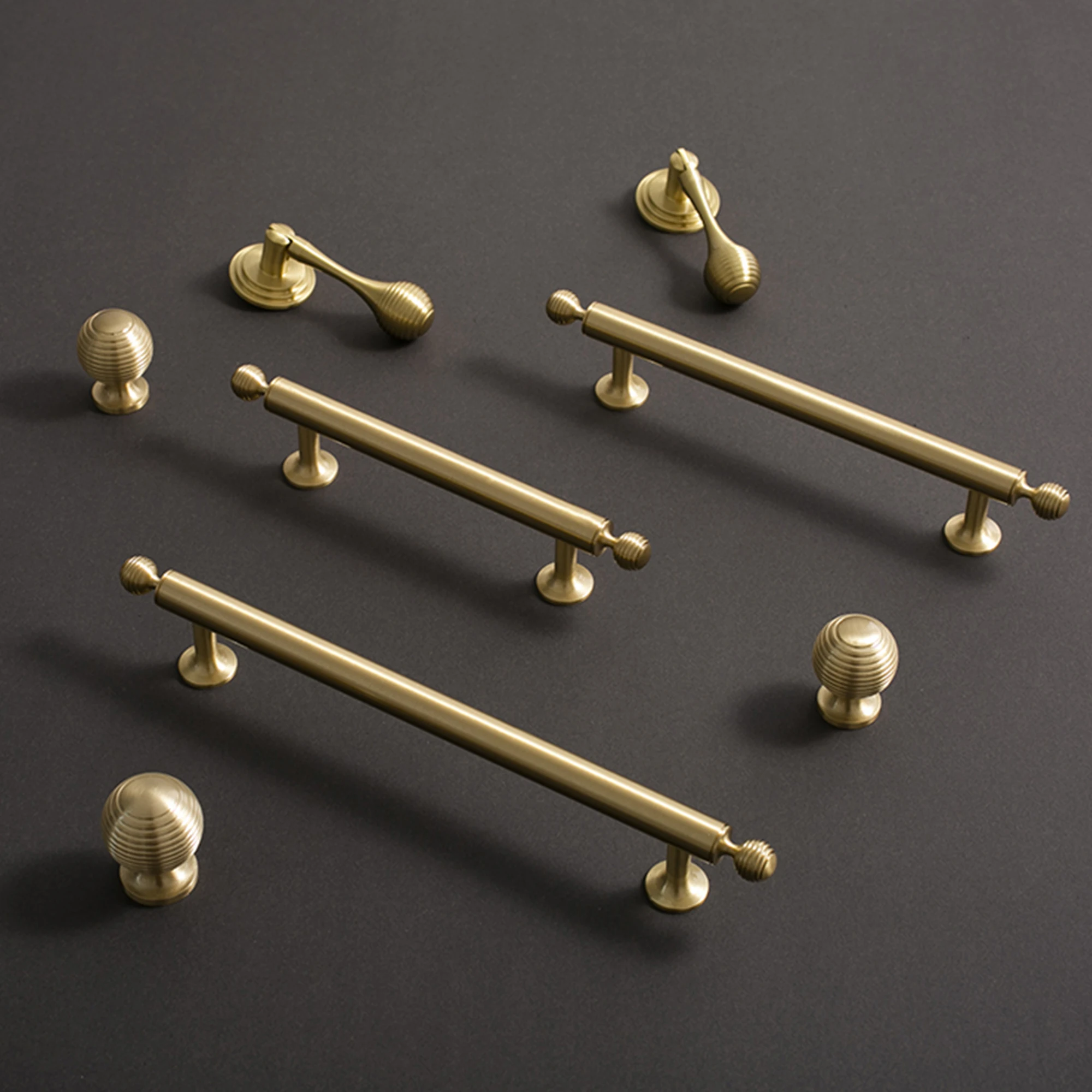 High-end Solid Brass Furniture Knobs and Handles Round Drawer Knob Light Luxury Bedroom Wardrobe Pulls Handle Cabinet Hardware