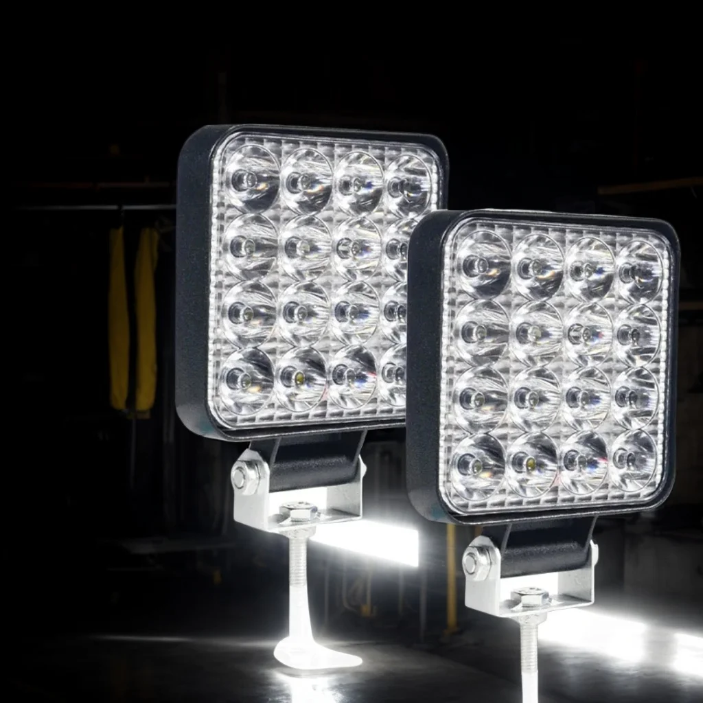 

​ ​ Двухрежимный светодиодный рабочий фонарь - точечный/потоп 12 В-24 В IP65 с защитой от перегрузки ​ ​