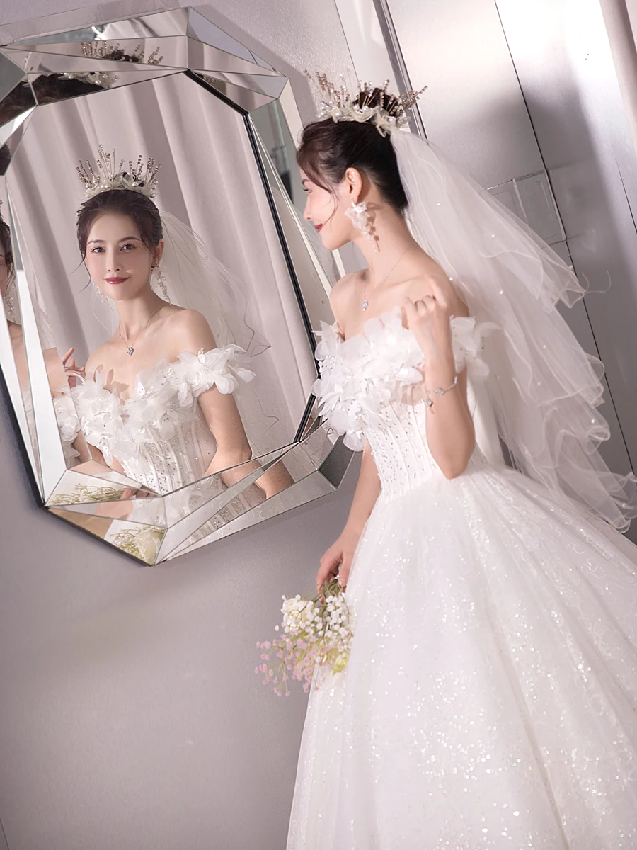 

Новое свадебное платье 2024 года на одно плечо для выездной церемонии, высококачественное, в пол, с фатой, осеннее, в корейском стиле