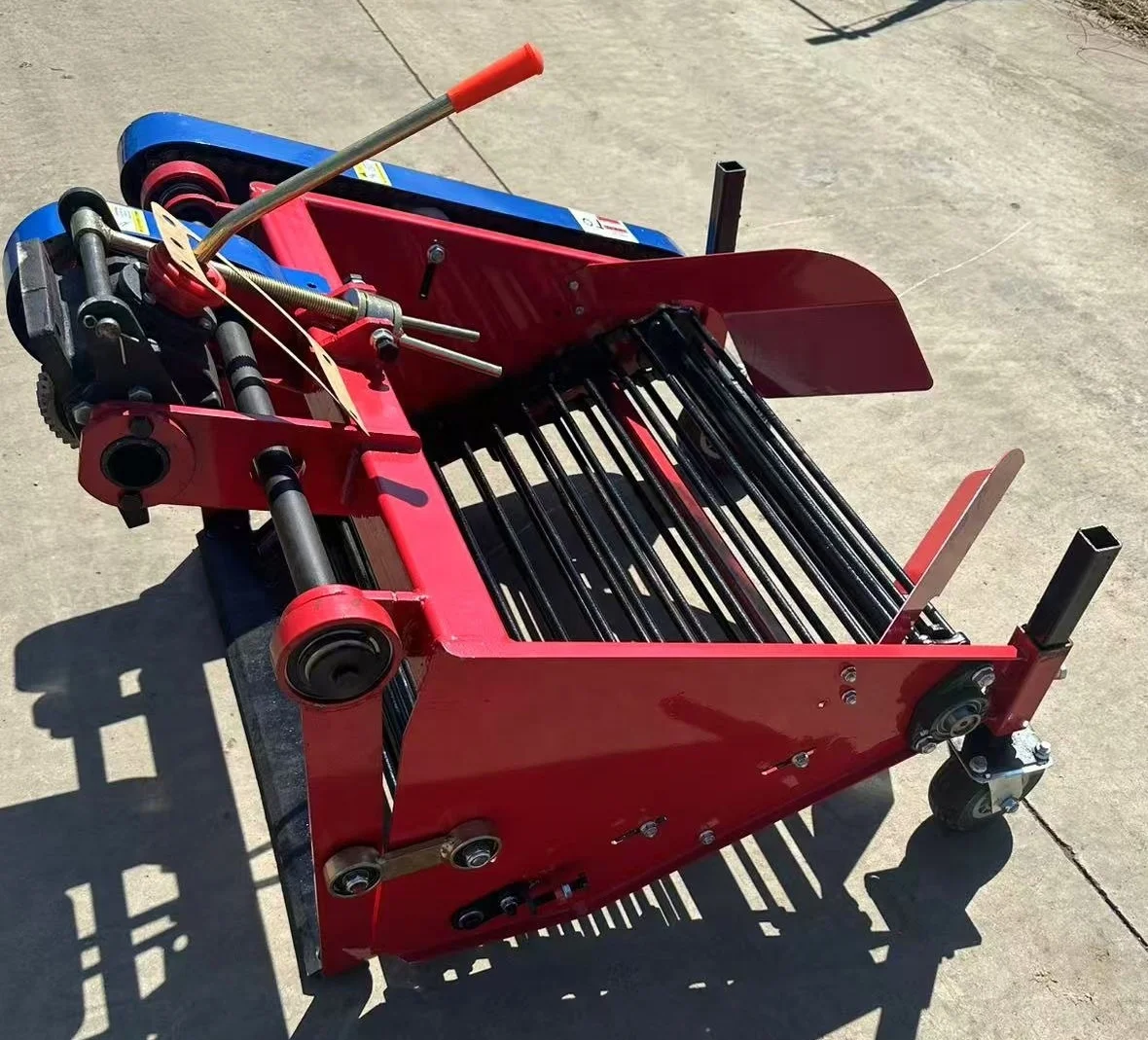 China 70cm wide peanut, potato, onion, garlic harvester, small walk-behind tractor harvester