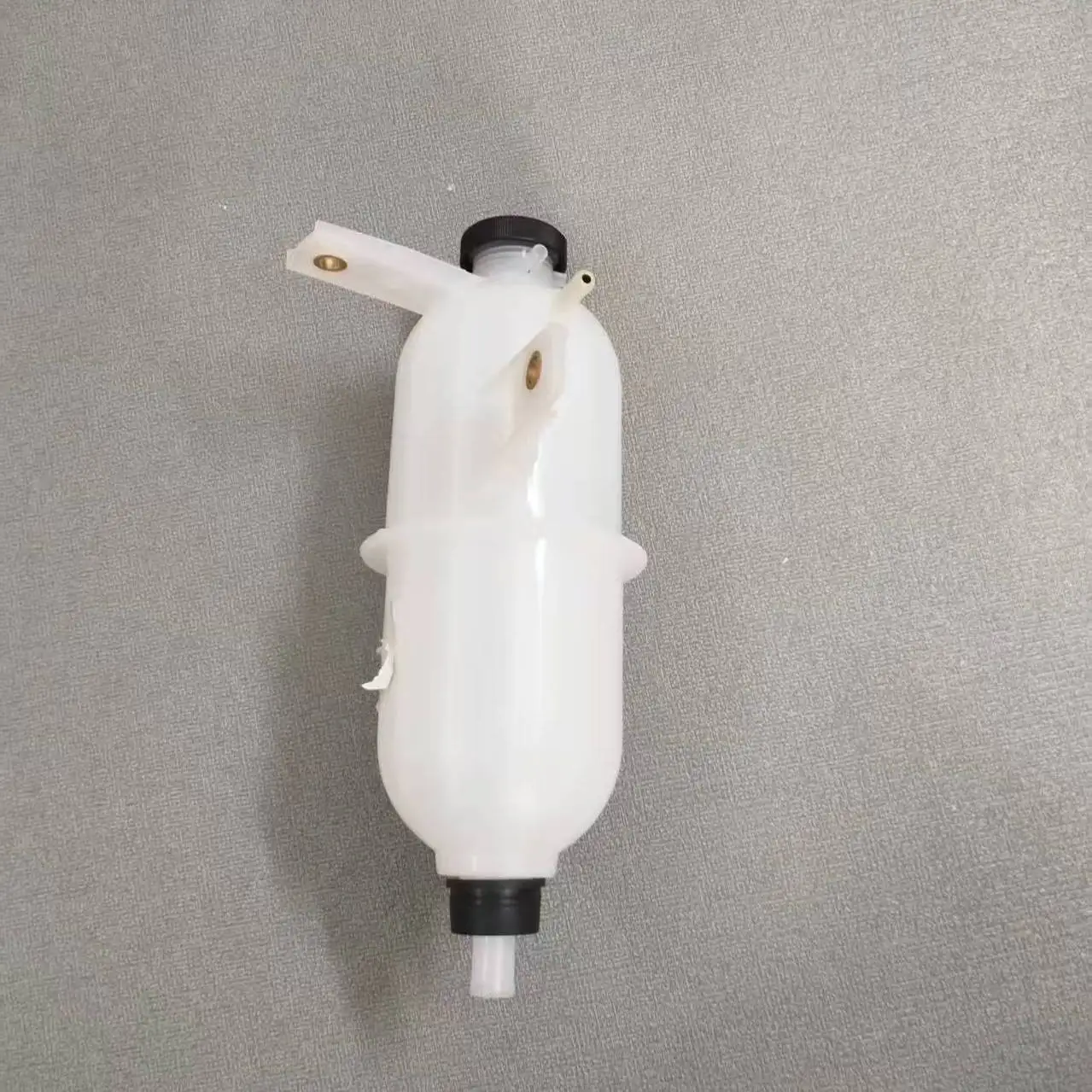Radiator Coolant Overflow Reservoir Tank, Compatible with  Hilux VIGO 1KD 2KD