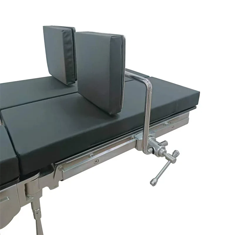 Two-piece surgical kneeling board supports double-section foot pads with adjustable leg positioning