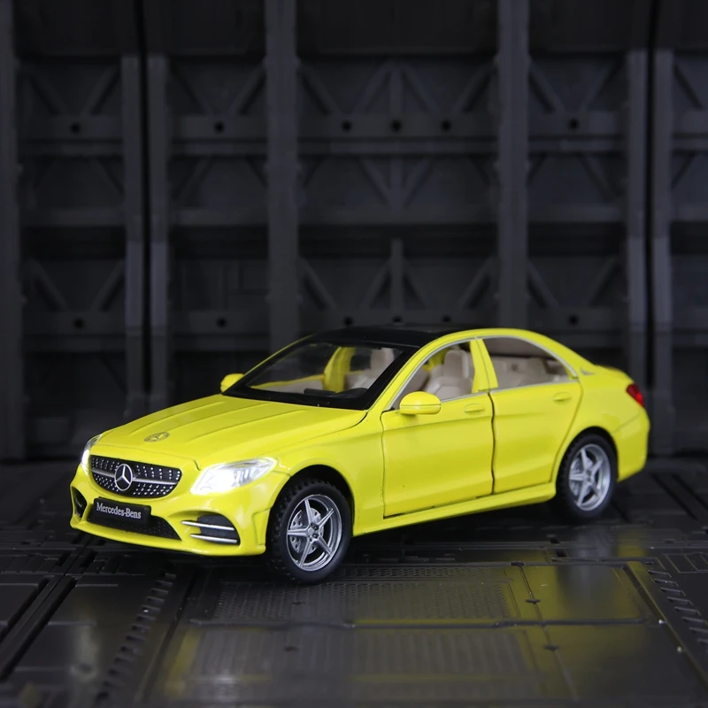 1:32 Mercedes Benz C260L modelo de coche de aleación, puertas y capó de motor, el maletero se puede abrir tiene funciones de sonido y iluminación simuladas