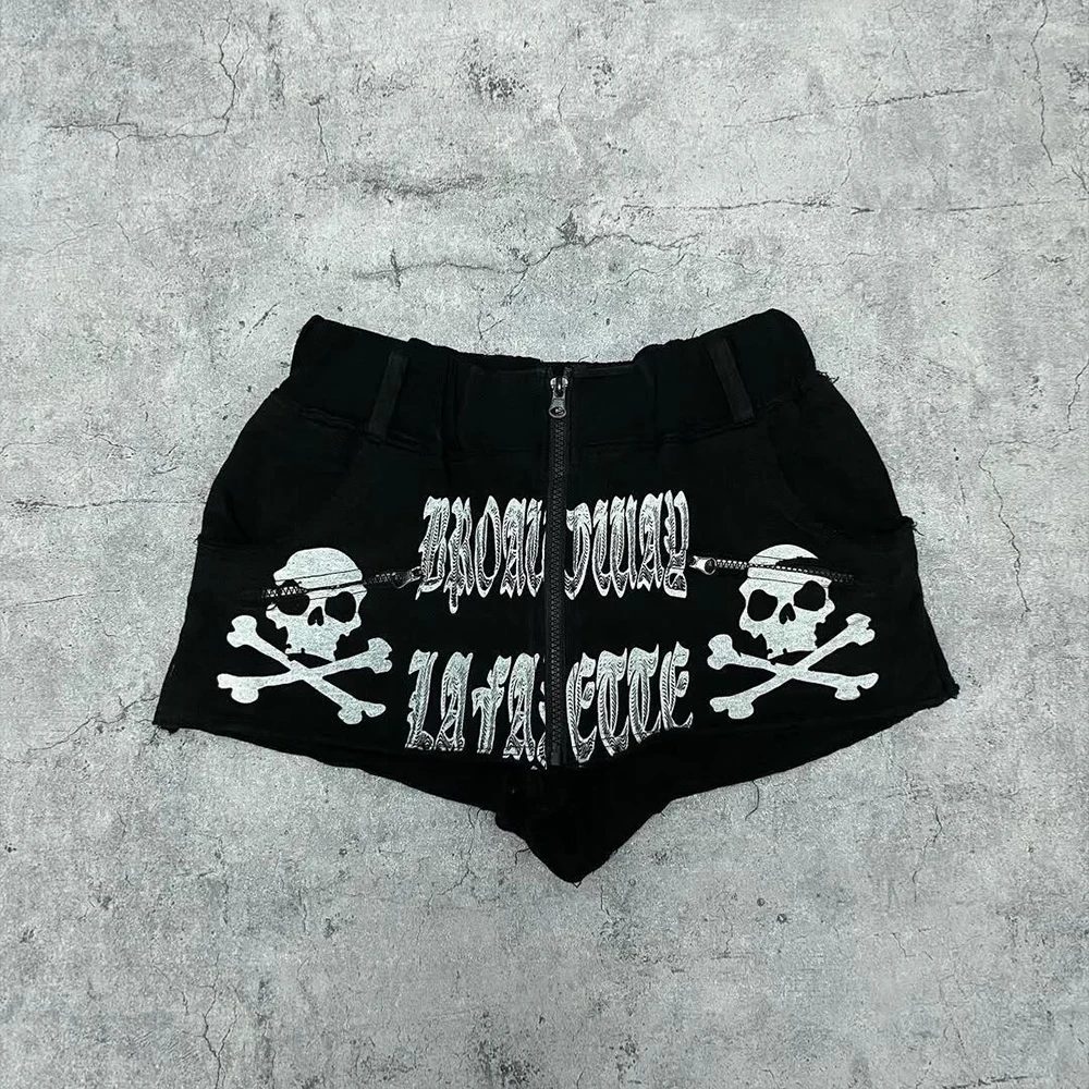 

Summer Dark Skull Print Shorts Casual Fashion Y2K Sexy Slim Fit Multifunctional Street Wear Low Waist American Shorts 2026
