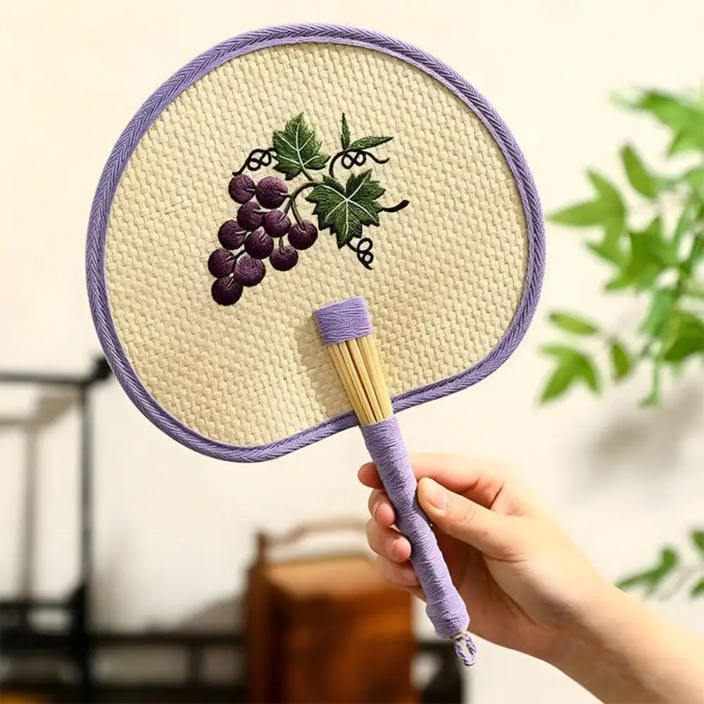 Gift Chinese Style Hand-Woven Fan Retro Eco-Friendly Cattail Fan Lightweight Natural Hand Cranked Fan Summer Use