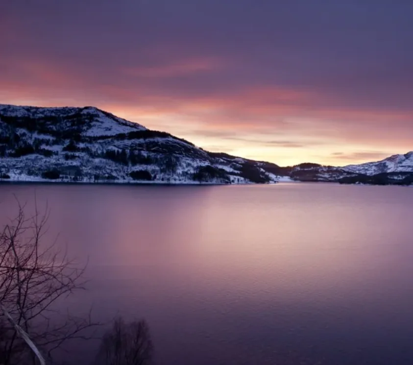 

9006E 1/14 Scale 4WD 40KM/H High-Speed RC Car, PVC Off-Road Climbing Vehicle with Big Wheels Remote Control