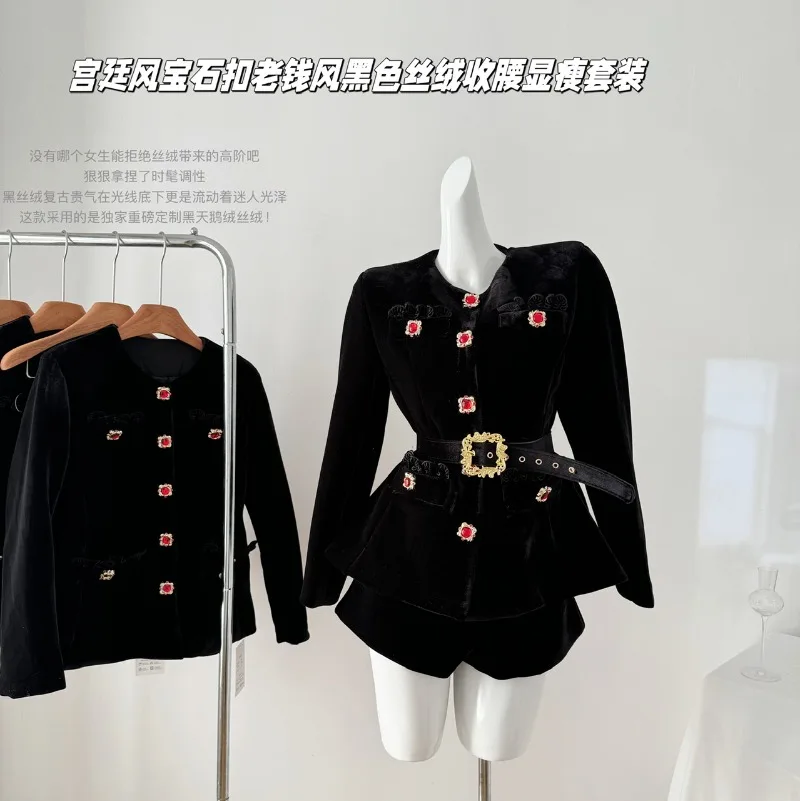 

Sweet Hot Girl Suit Women's Autumn Gem Buckle Velvet Slim Jacket High-waisted Shorts Two-piece Set Fashion Female Clothes