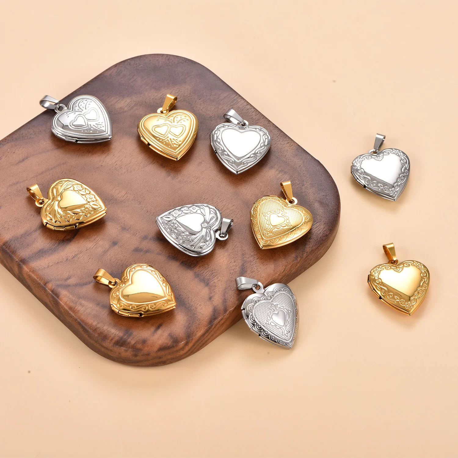 Öffnbarer Fotoanhänger aus Edelstahl, Blumenherz-Halskette, hochwertiger Medaillon-Anhänger, kein Verblassen, Schmuck für Familienerinnerungen – Detail 6