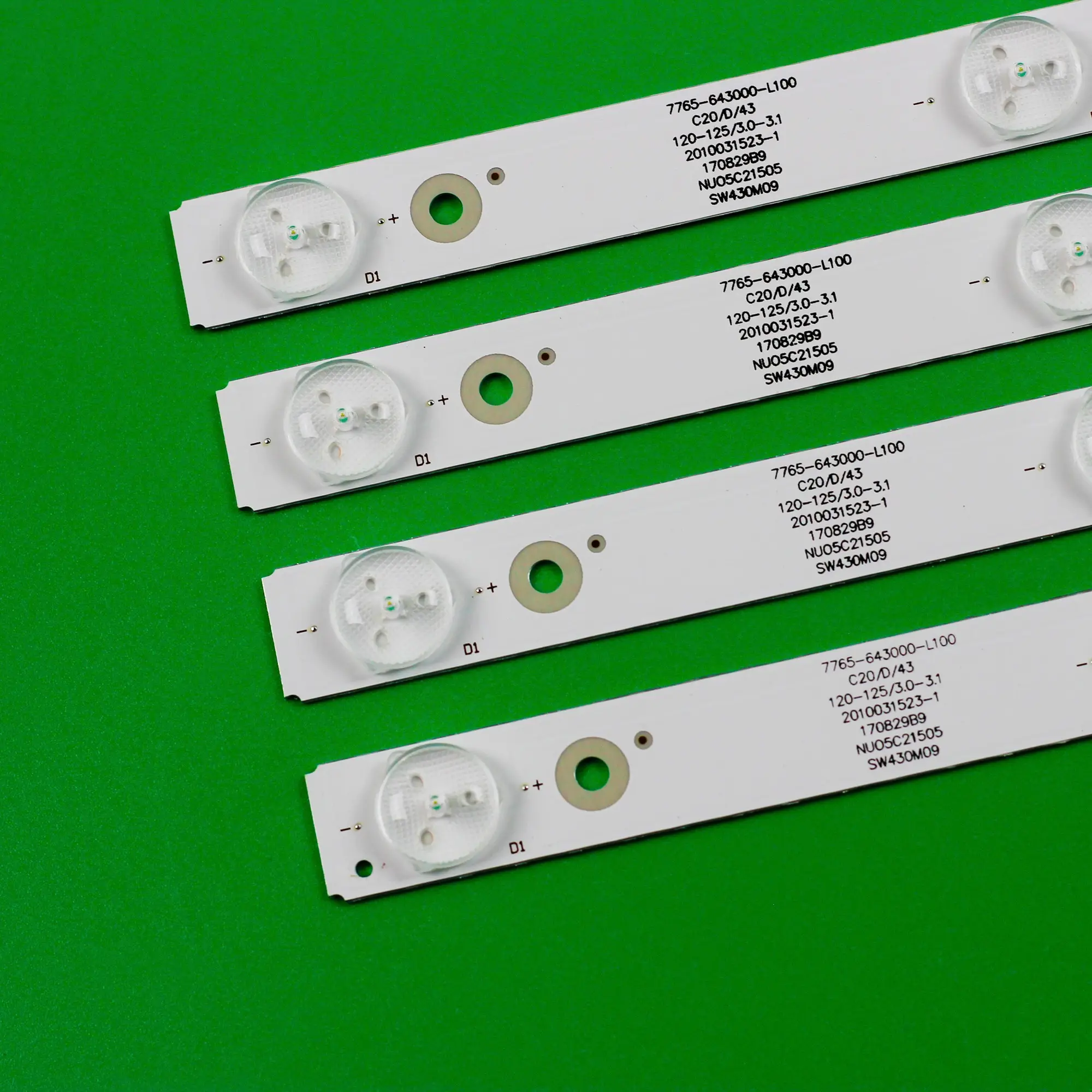 Striscia di retroilluminazione a LED per 43UJ620Y 43UJ6200 CRH-A 4330300105 R74CREV1.0 CRHA 4330300104 L74CREV1.0 TH-43fx580c 43l3650 SK43L71A-V01