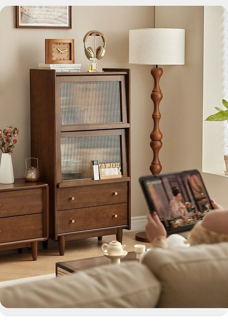 غرفة معيشة منزلية من الخشب الصلب، وخزانة حافة من الخشب المطاطي، وخزانة مجلات مدمجة على الحائط، وخزانة تخزين زجاجية #5