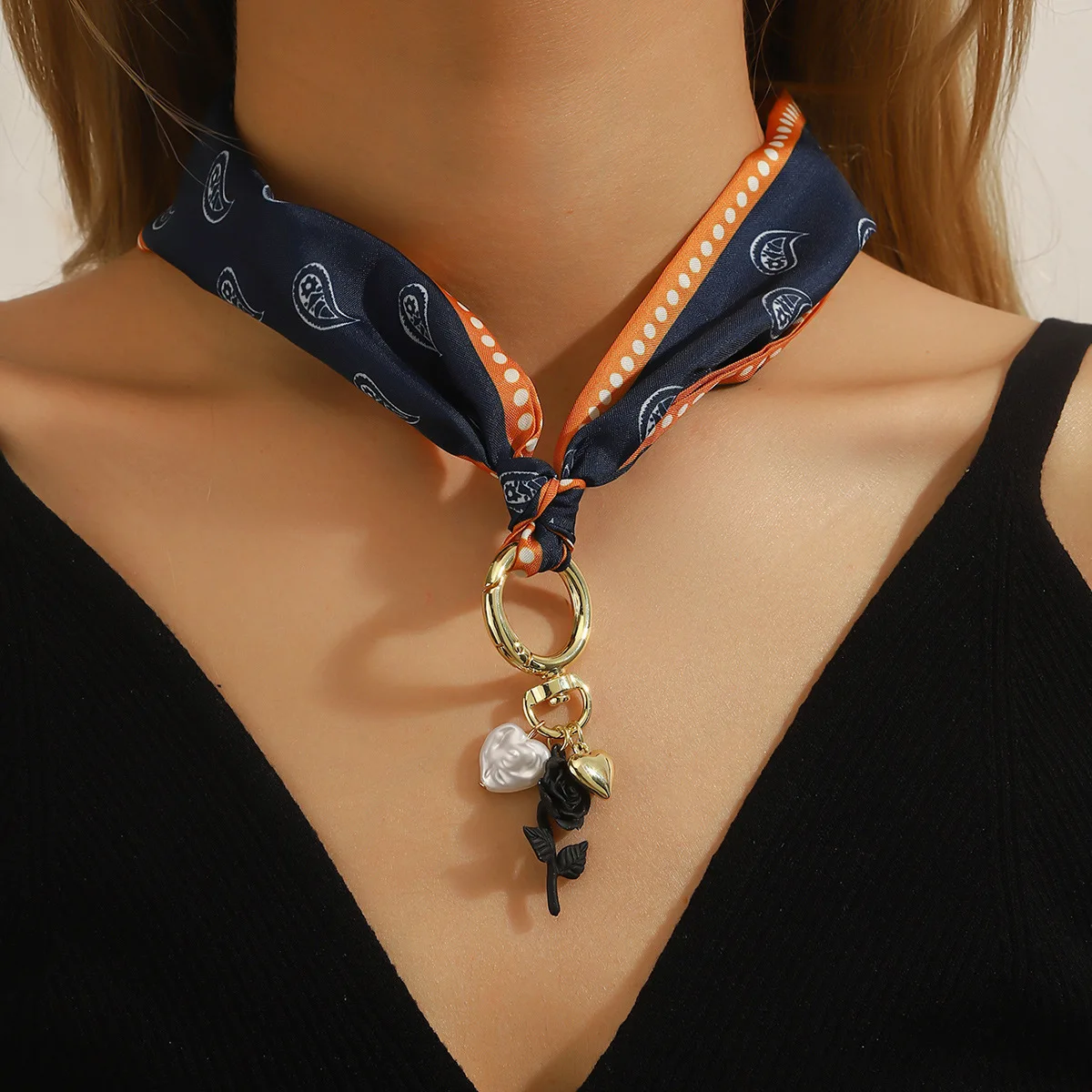 Bohemian Print Scarf Choker Retro Love Imitation Pearl Flowers Pendant Short Necklace For Women Fashion Handmade Jewelry