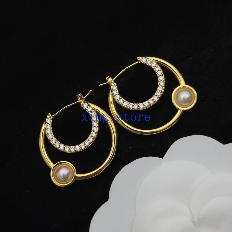 2024 Fashion New Sweet and Romantic Round Cut Crystal Inlaid Women's Earrings