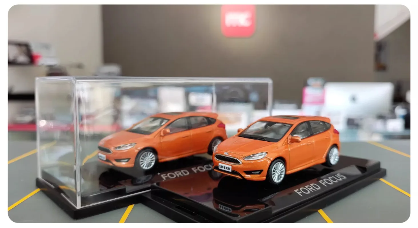 Diecast 1/64 Size Ford Focus Alloy Model Car Ford Car Model Toys for Boys Collection Display Hobby Original Box