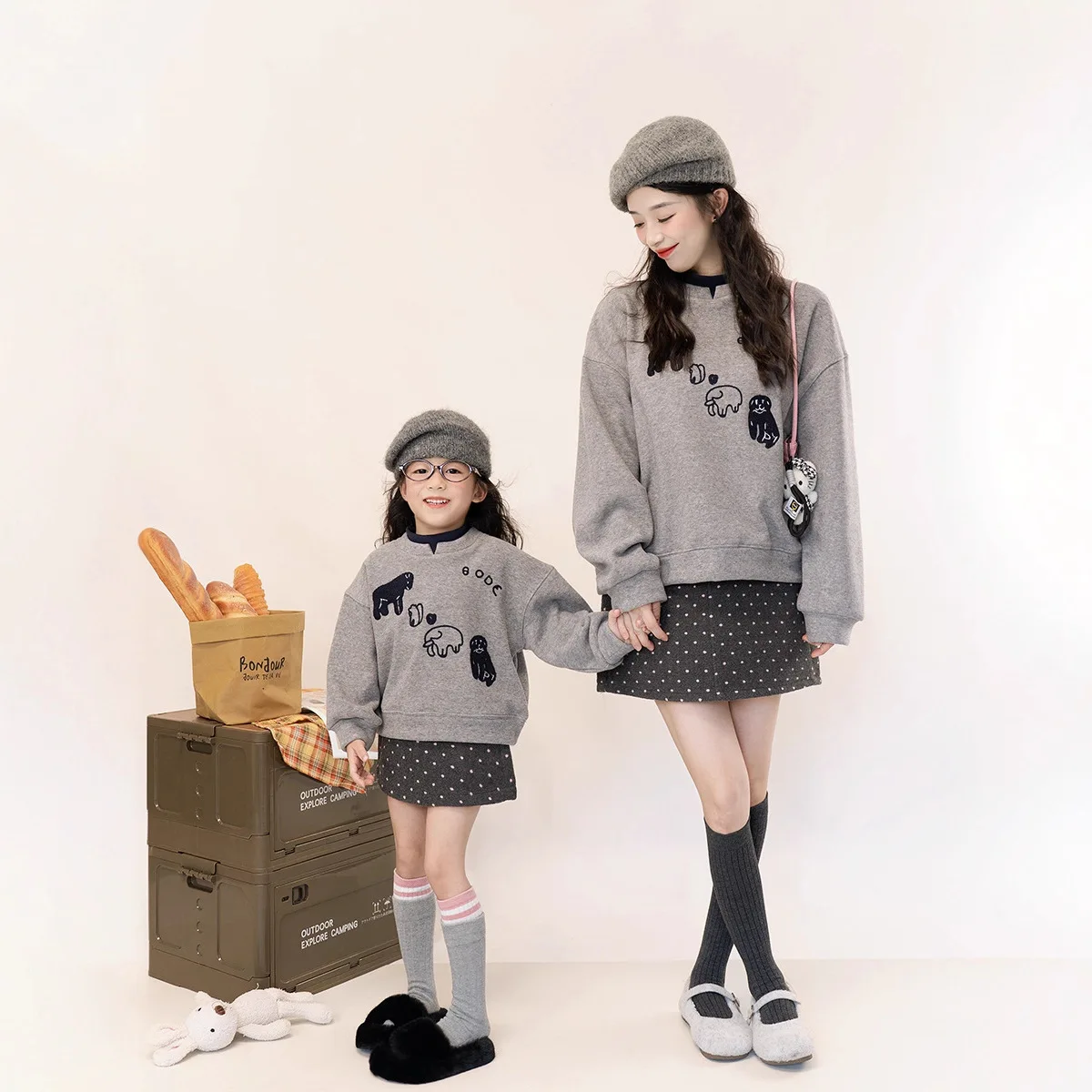 

Winter Mother Daughter Matching Set Fleece Lined Sweatshirt Thick Top for Girls Women and Kids Clothes Outfits Family Photoshoot