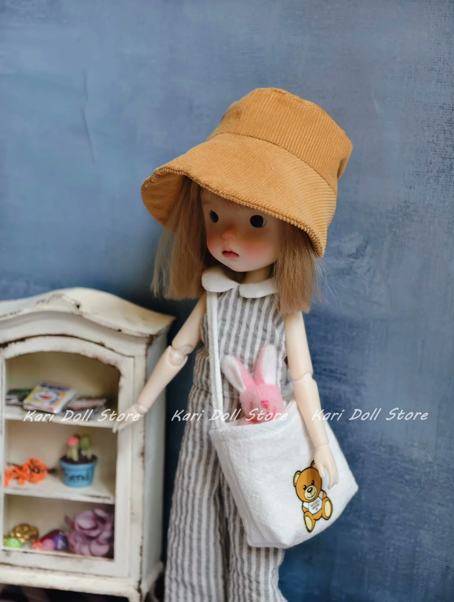 

Kari Doll Clothes and skirts Light-colored striped jumpsuit with a bucket hat casual set for Landazz Landoudou Doll