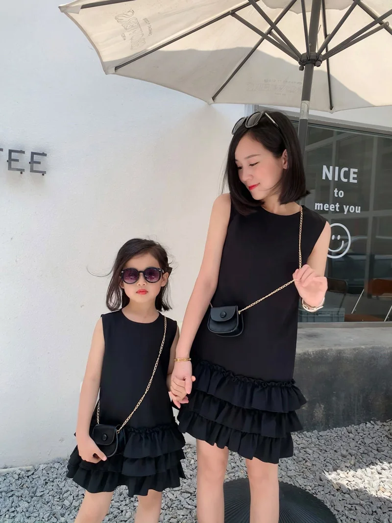 Summer Family Matching Outfits Girls Mom Fashion Layered Cake Dress Mother Daughter Ruffle Gowns 2024 Kids Adults Black Clothes