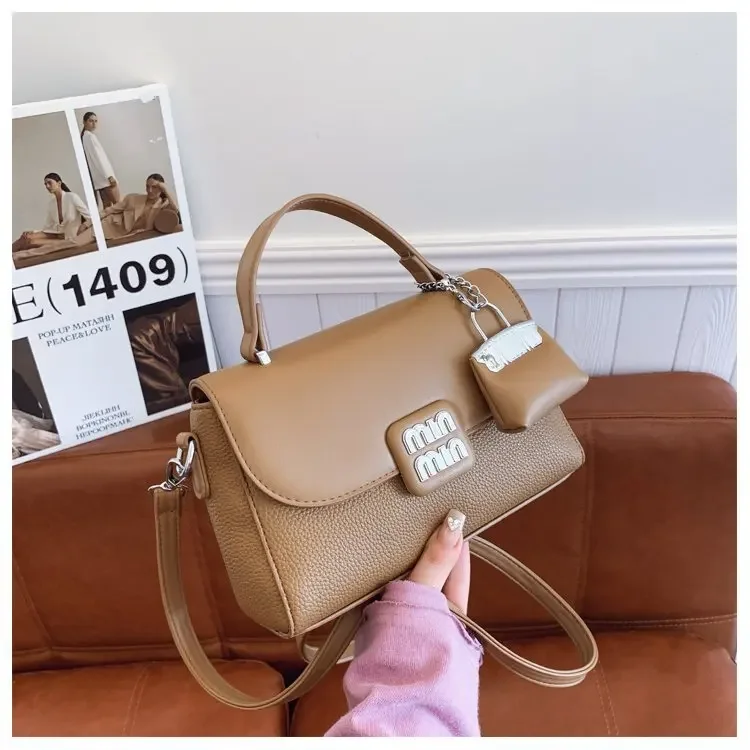 

Функциональная личность! Многопозиционный дизайнВысококачественная шикарная маленькая квадратная сумка 2025 — женская летняя новинка, универсальная стильная сумка через плечо