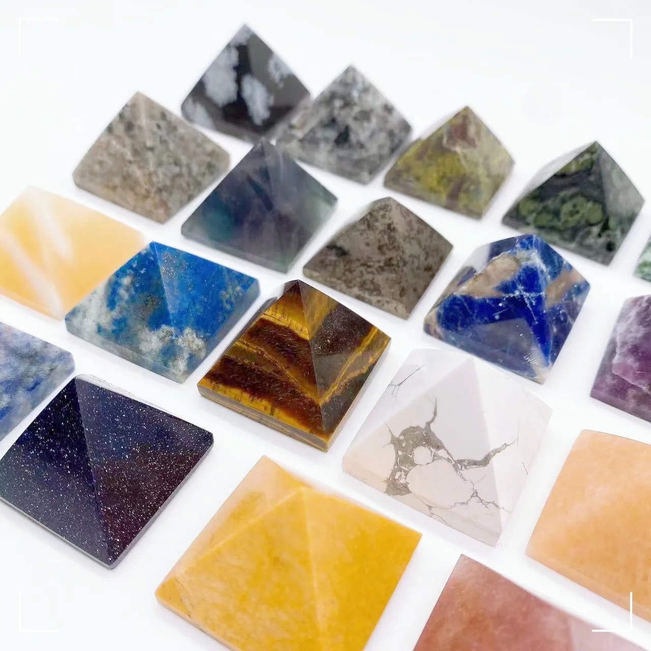 

30MM Mini Pyramid Natural Stones Crystal Chakra Energy Reiki Healing Quartz Gems Point Tower Crafts Meditation Garden Home Decor