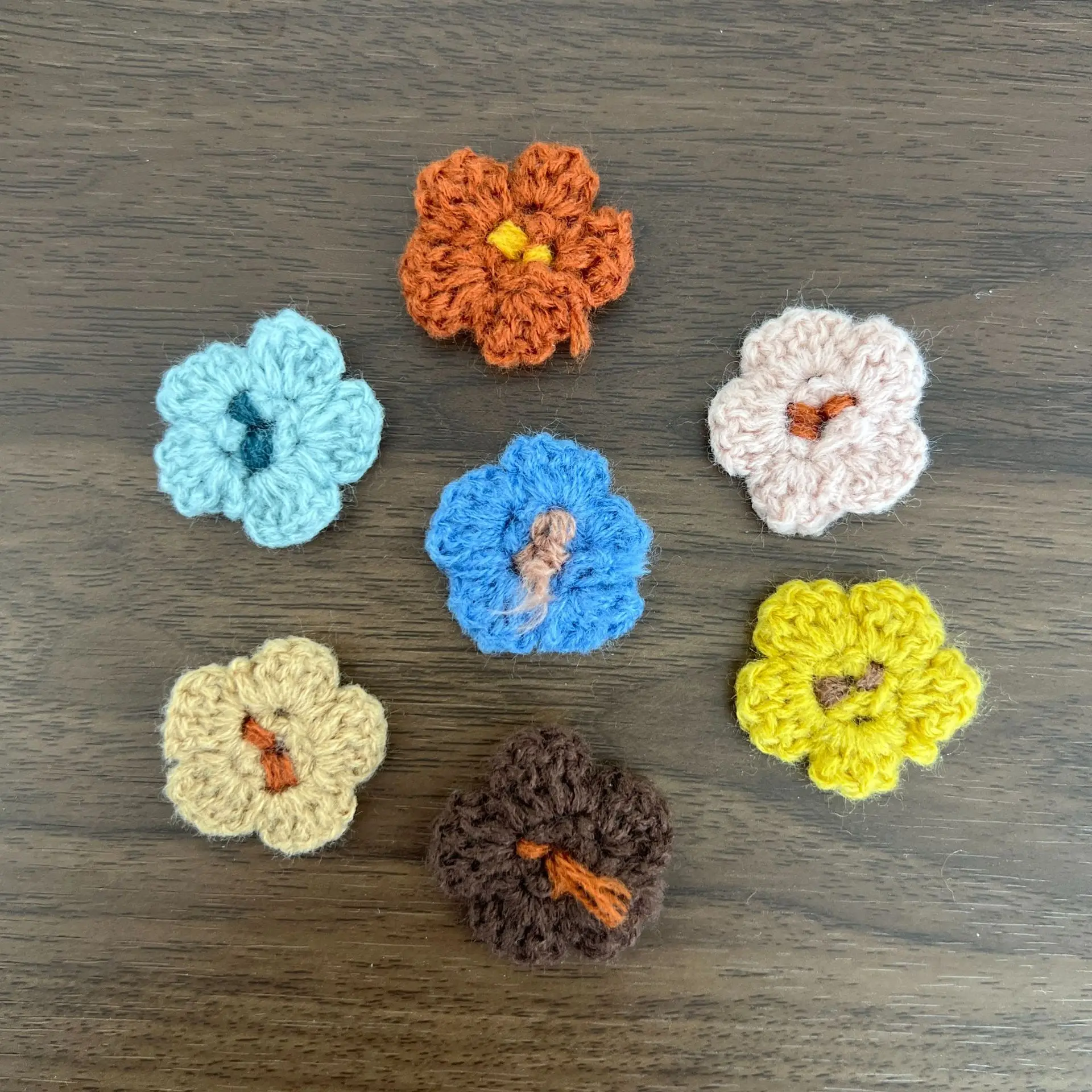Brooch Pin DIY Accessory Knitted Yarn Floral Craft Supply for Hair Clip Apparel Shoes Socks Decoration Colorful Lightweight