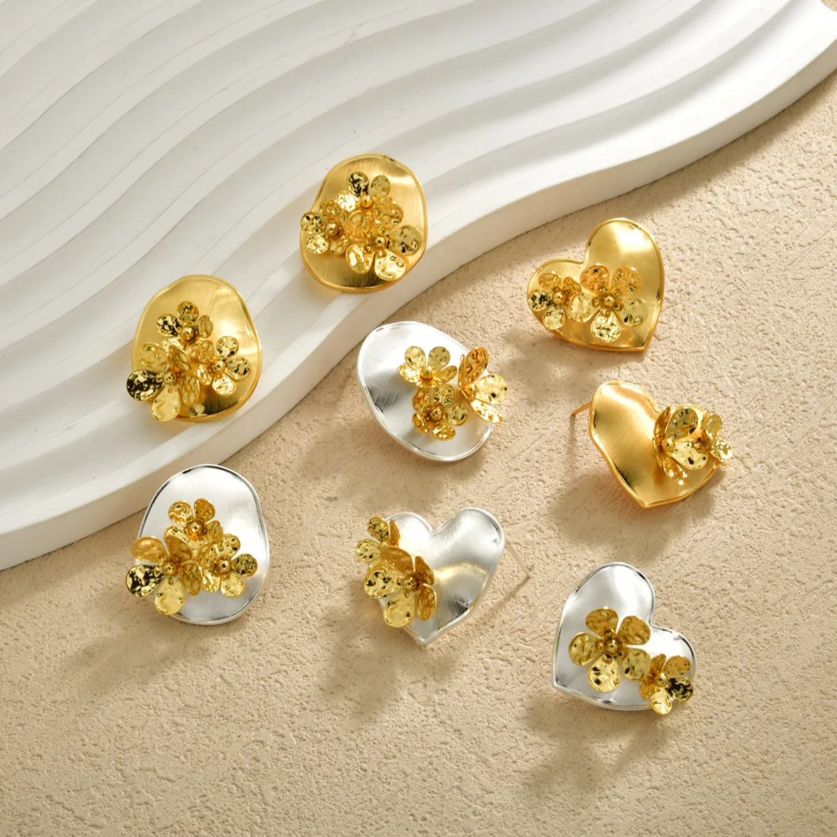 Gold and silver contrasting colors love flower stud earrings brushed temperament fashion commuter earrings women