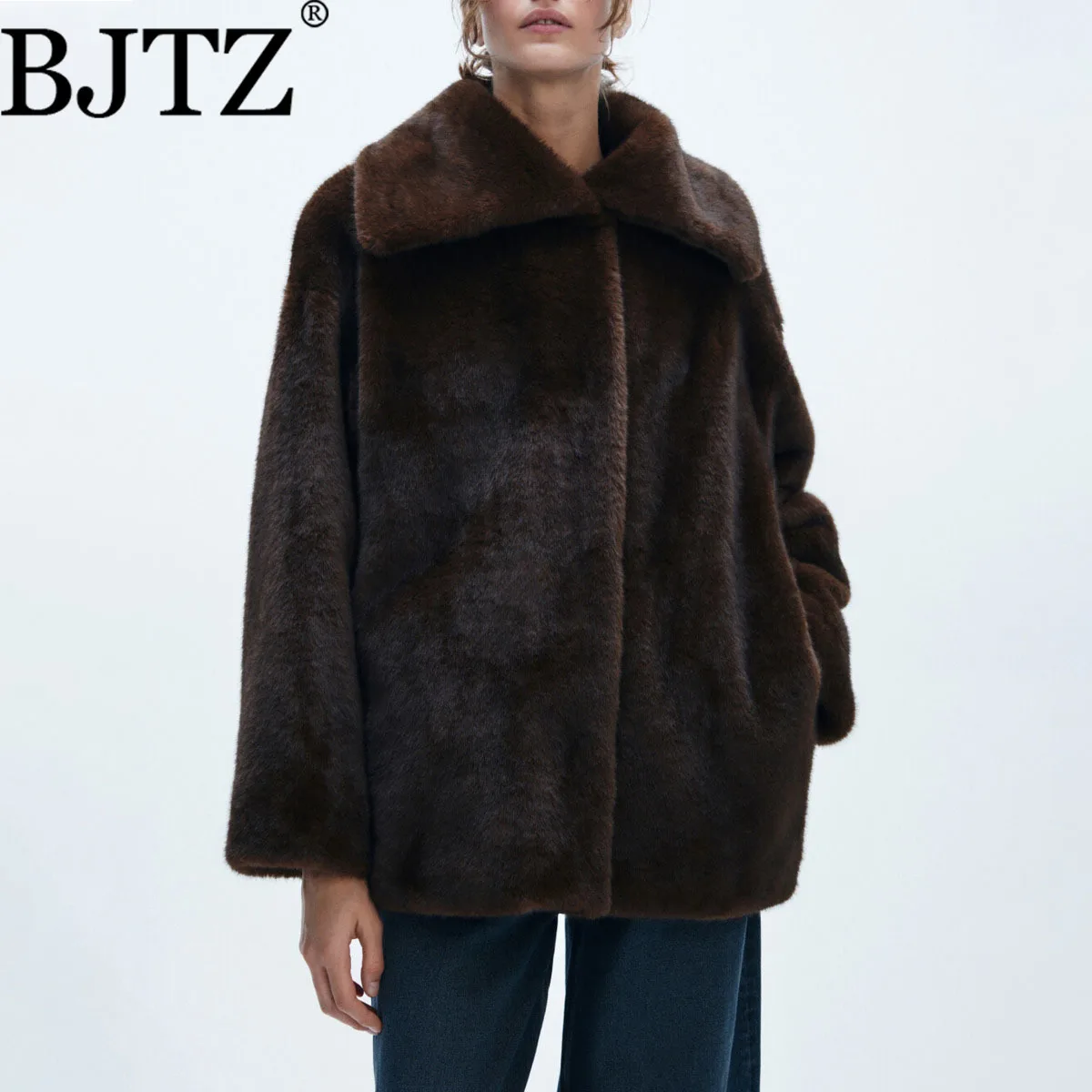 BJTZ 高級フェイクファーコート女性デザイナーコーヒーブラウンミッドレングススリムフィットラペルエレガントミニマリストオフィス暖かい冬シック