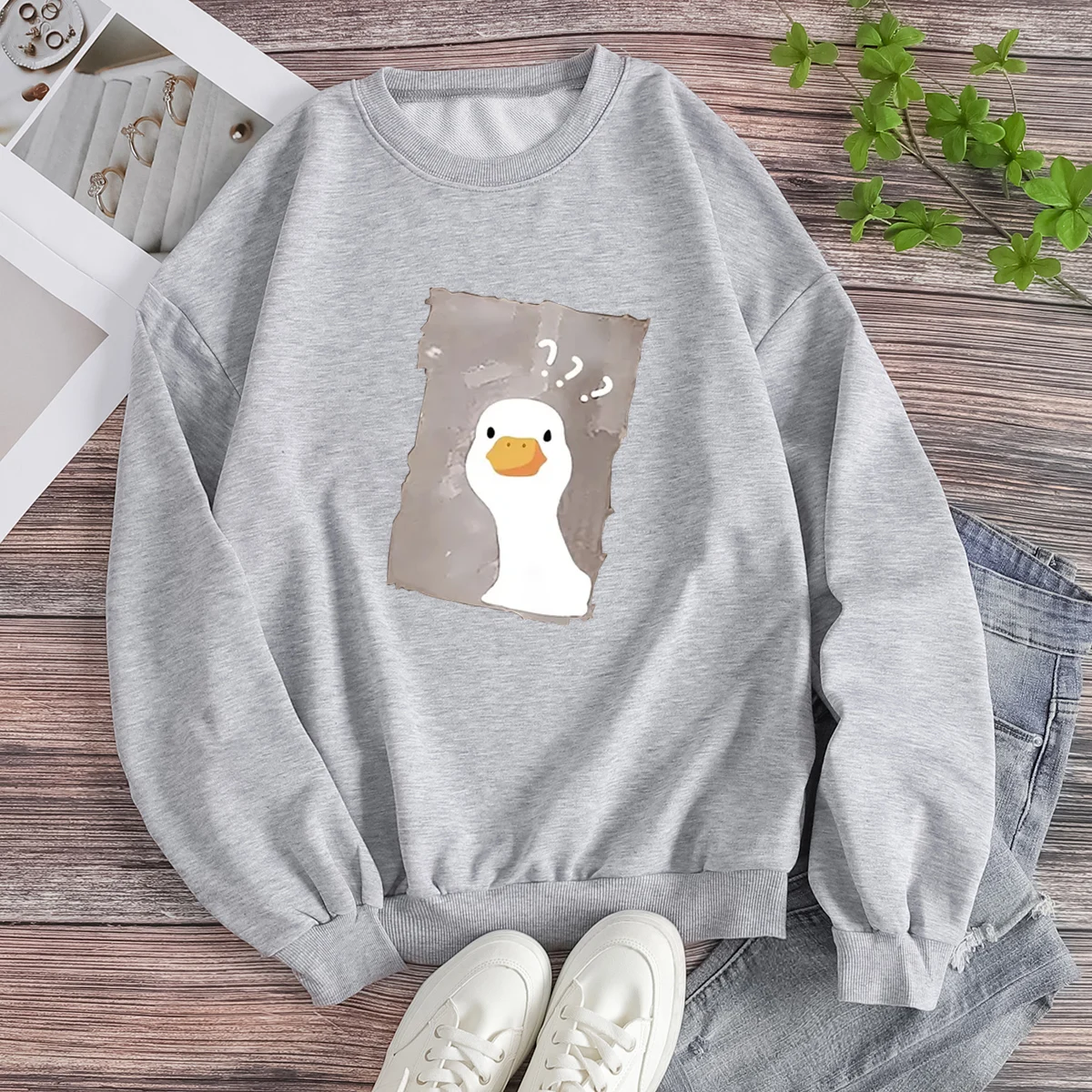 Cartoon printed hoodie street, cute round neck casual pullover hoodie autumn and winter, women's wear