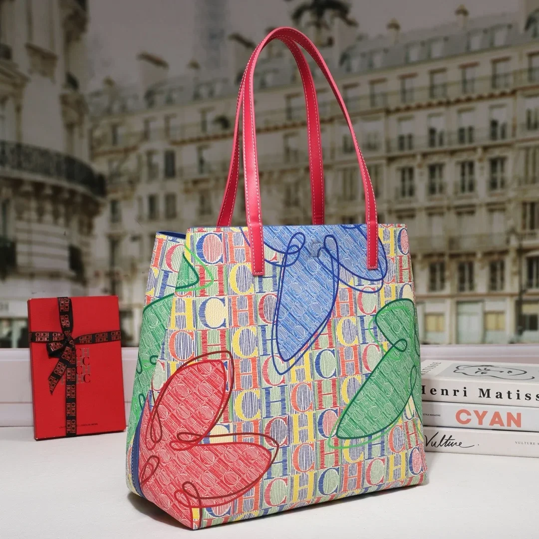 

Iconic Luxury Brand Tote Bags For Elegant Ladies: Convertible Leather Shoulder Bag To Crossbody-Bag With Famous Designer Flair