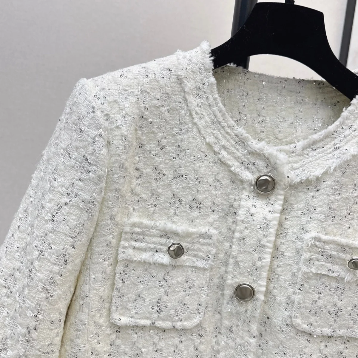 2026 High Quality Women White Goose Down Tweed Jacket Sequins Luxury Style Down Coat261017191