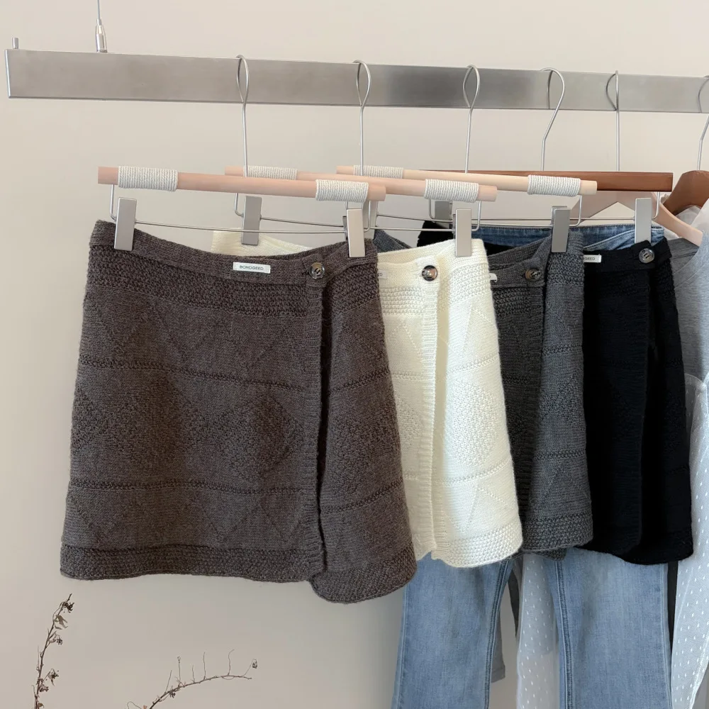 Korean Knitted Wool Fart Curtain Women's Autumn and Winter New Warm and Versatile Stacked Skirt Waist Seal Fake Two Short Skirts