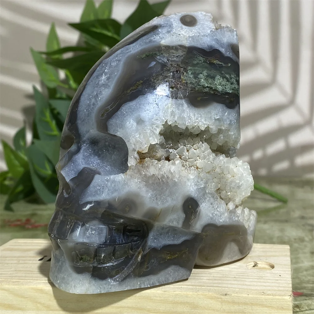 

Crystal Crafts Moss Agate Natural Skull Carving Handmade Beauty Minerals Spiritual Feng Shui Reiki Living Ornaments