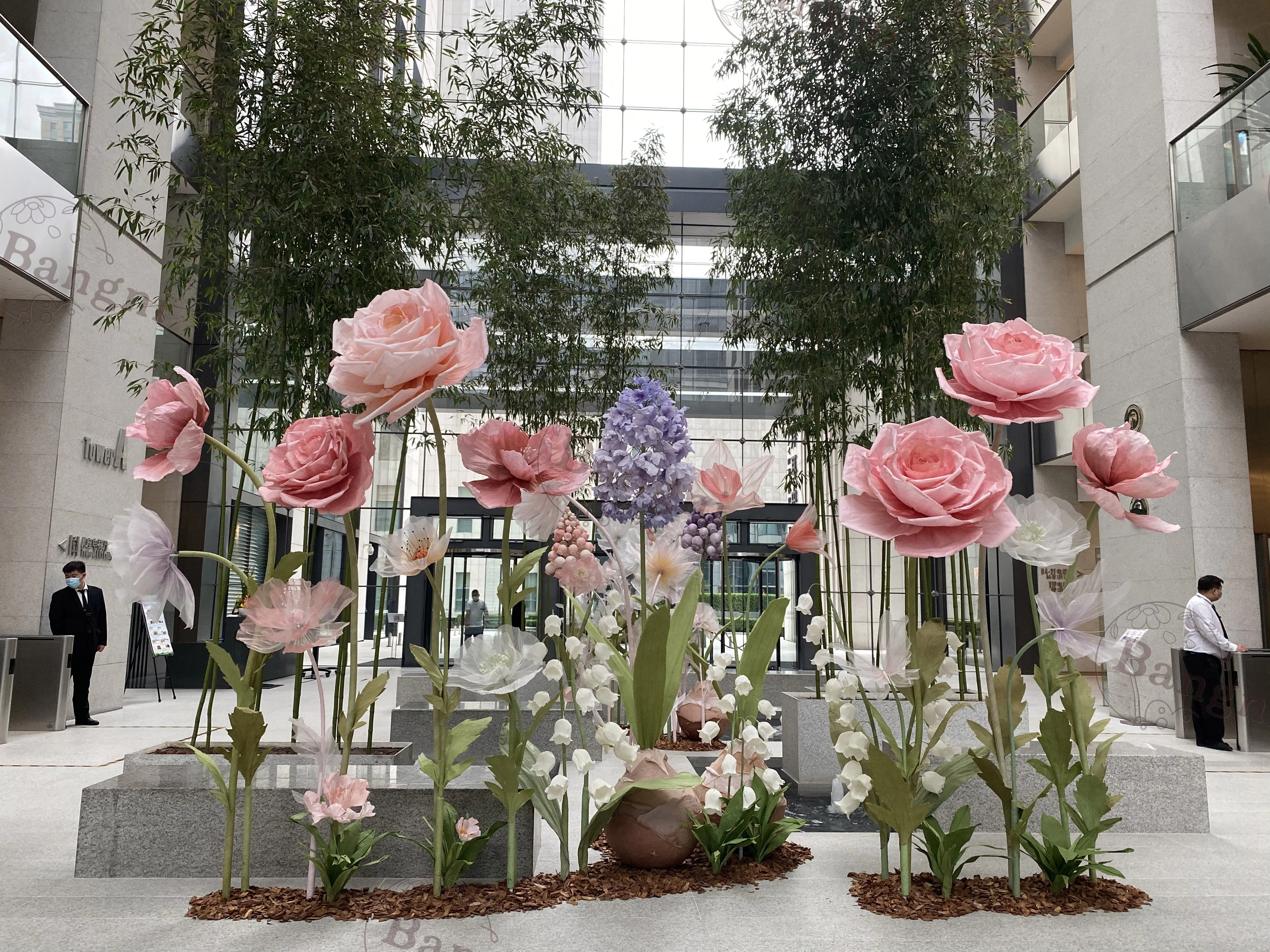 Customized Paper Rose Suit Giant Silk Organza Standing Wedding Decoration Indoor Flower Display