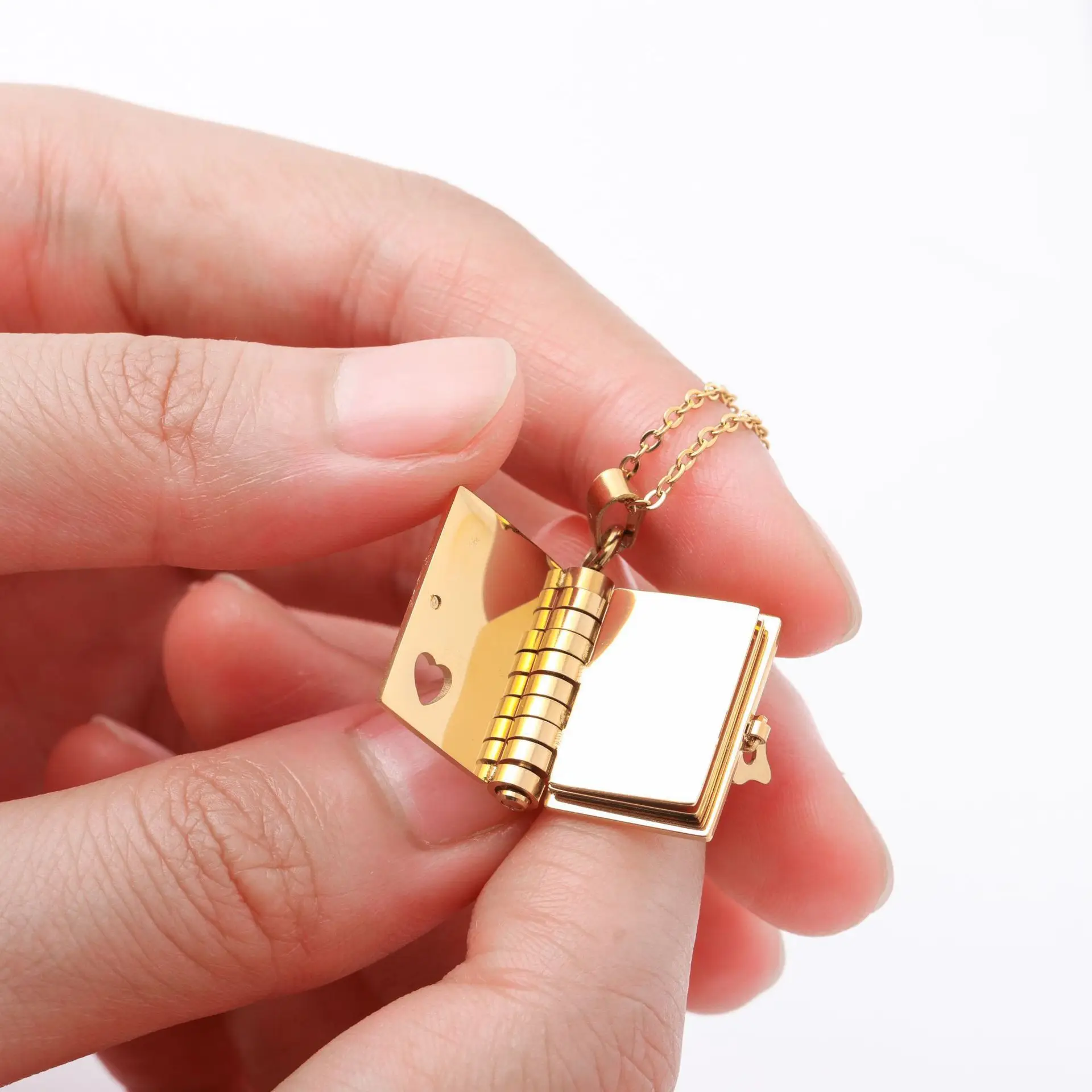 

Fashion Love Letter Envelope Pendant Necklace for Women Stainless Steel Jewelry Love You for Valentine Day Mother Day Gifts