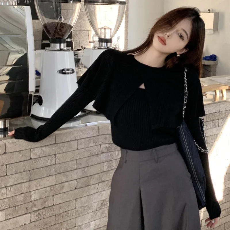 Black Knit Tops for Woman Round O Neck Off White Women's Sweater Hollow Pullovers Trend 2024 Tricot Blouse Sale Korean Luxury