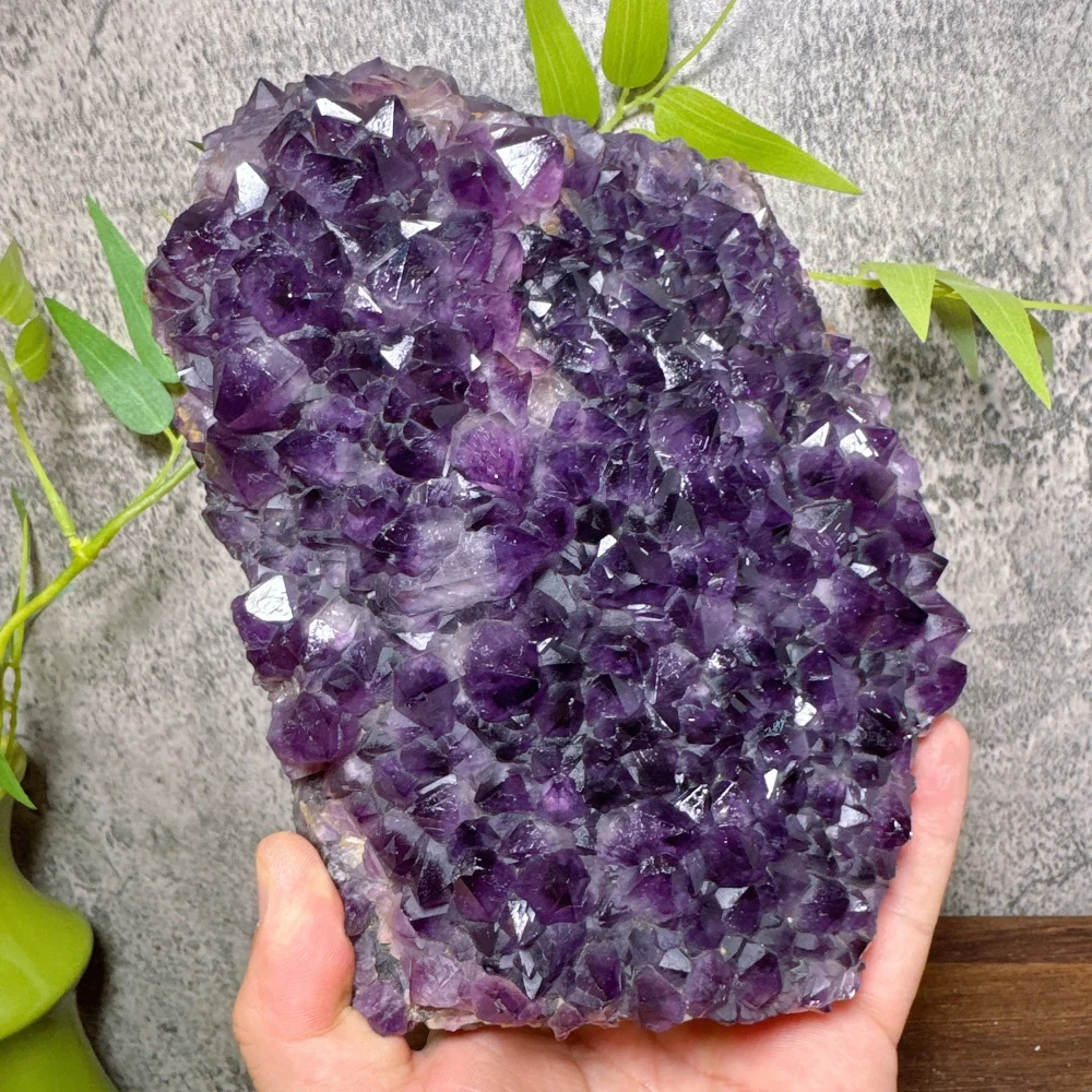 Hello, Friend. The Product Has Been Damaged. Please Do Not Purchase It. Thank You. Natural Amethyst