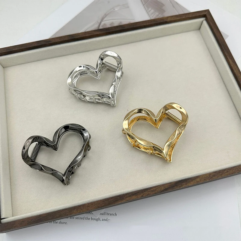 Women's Exquisite Metal Claw Clip Star & Heart Design Half-Up Shark Clip Fashionable Hair Accessory