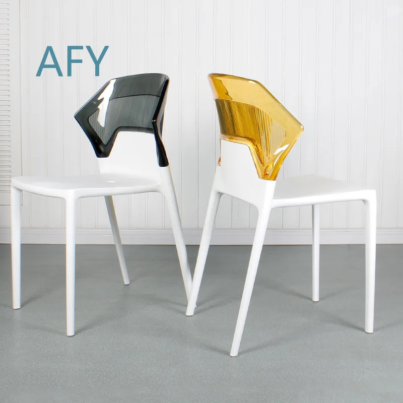 Luxury Nordic Semi-Transparent Dining Chair for Home Use Minimalist Leisure Stackable Plastic Meeting Chair with Acrylic