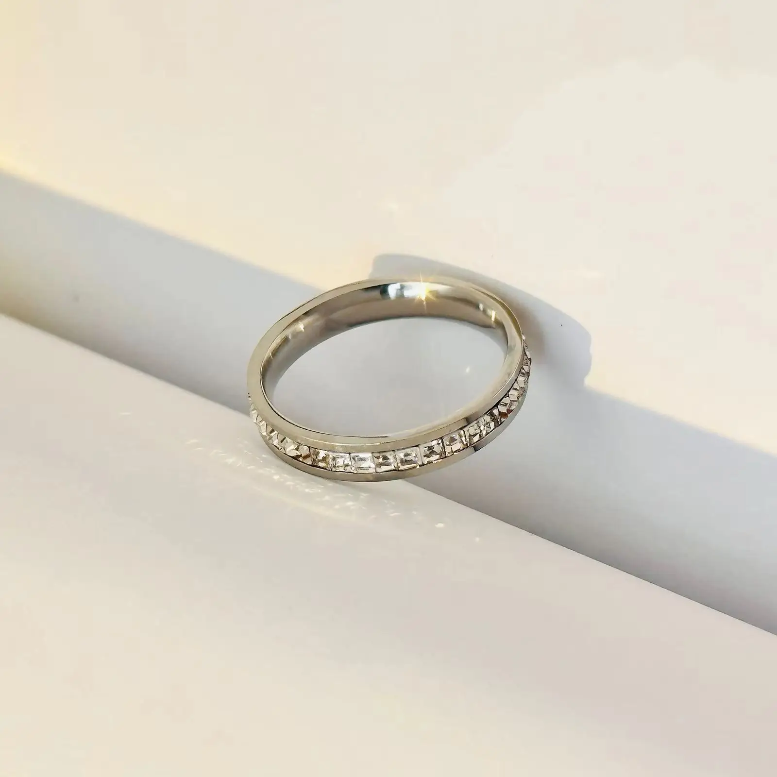 

New Stainless Steel Square Diamond 4MM Niche Stress-reducing And Anti-anxiety Casting Rotatable Ring Size 5 6 7 8 9 10 11 12