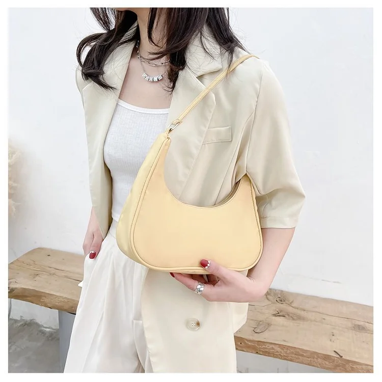 (Ready Stock) Vintage style nylon handbag shoulder bag for women.