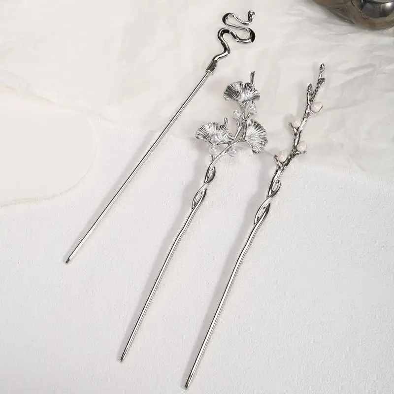 

Ginkgo biloba metal high-end hairpin, daily simple coiled hairpin, silver branch, cold wind pearl hairpin