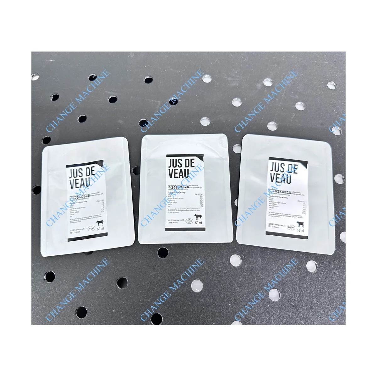 Automatic Pouches Labeling Machine