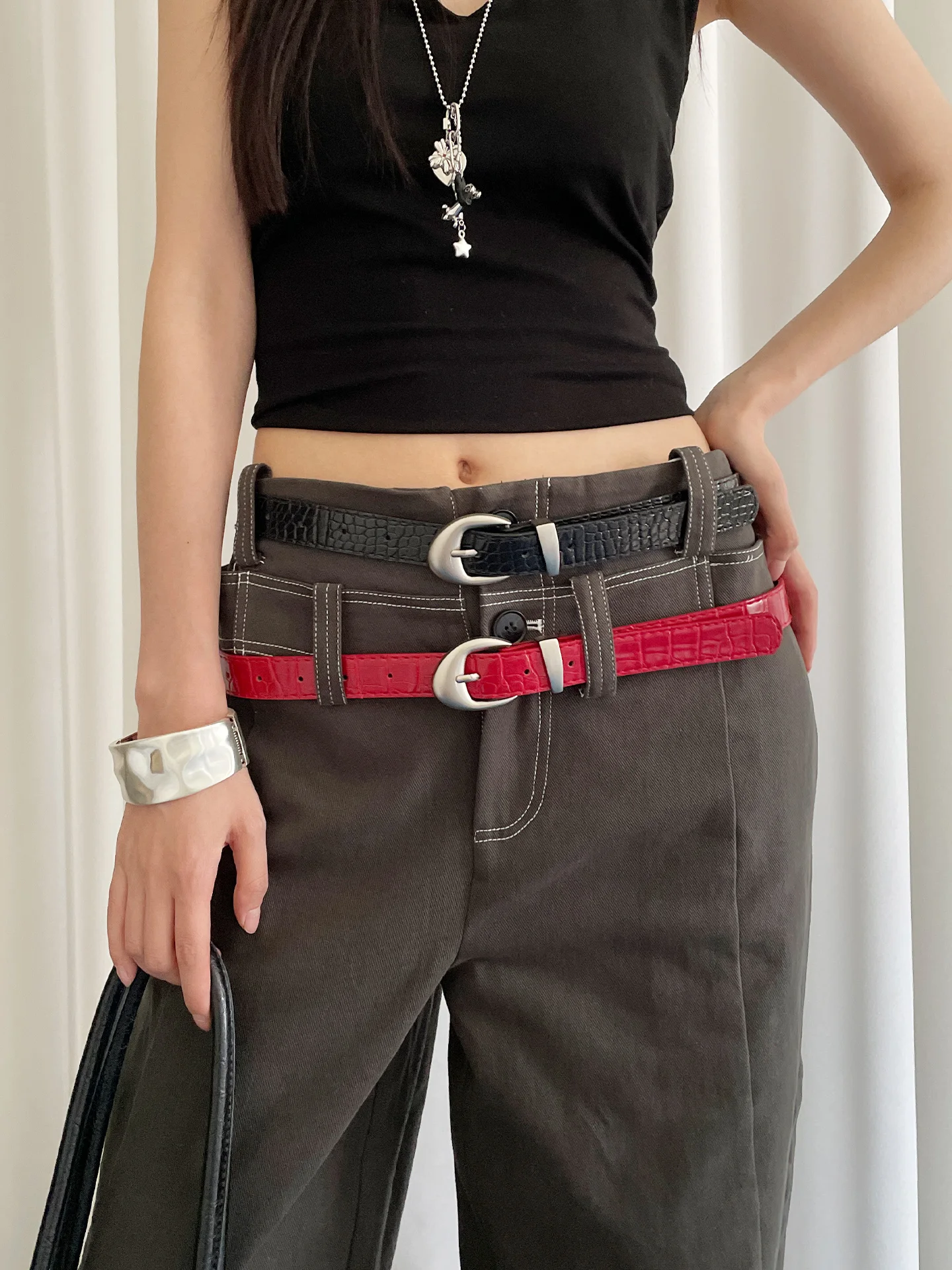 High-End Crocodile Pattern Red Thin Belt For Women 2025 New Niche Fashion Belt For Skirts And Jeans