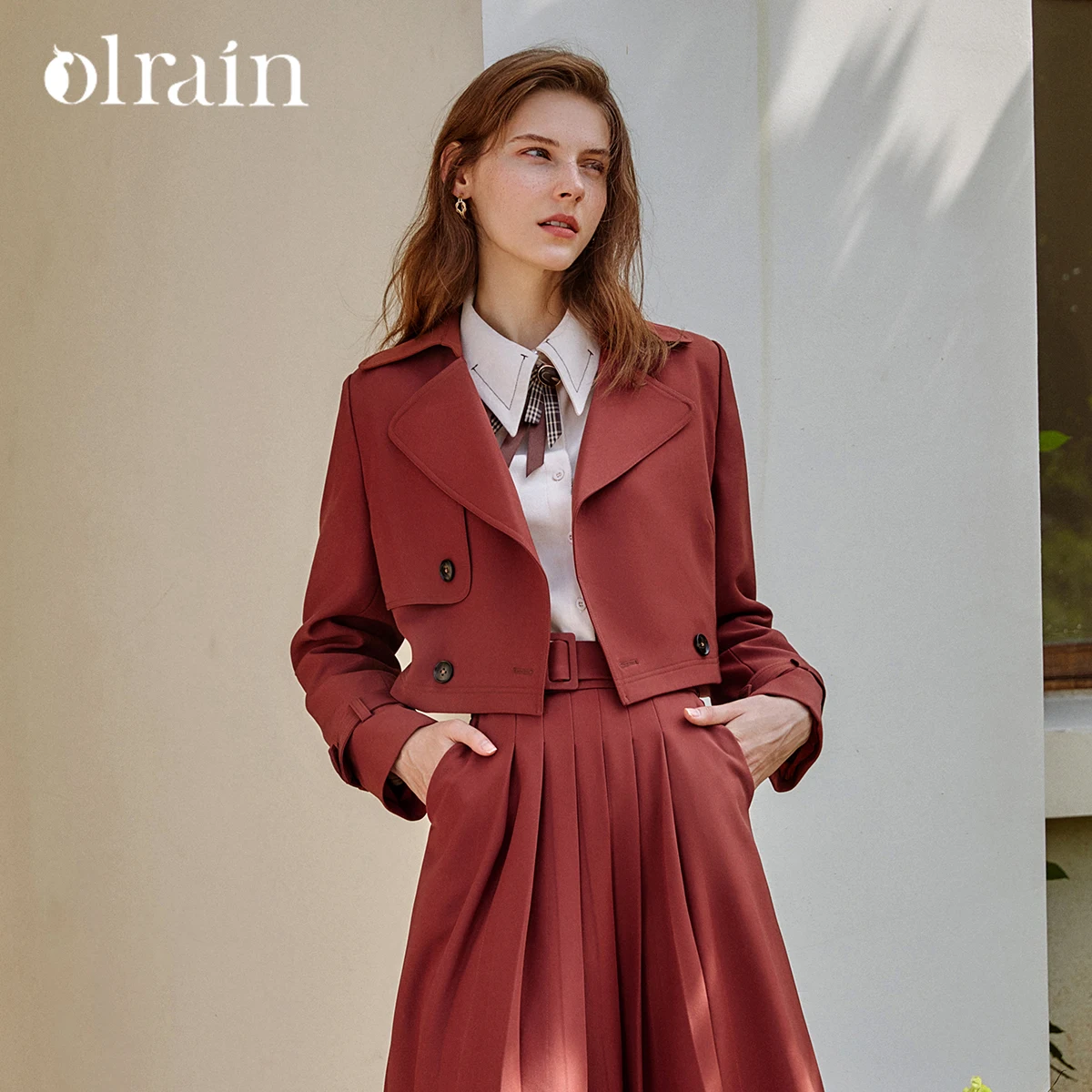 

OLrain Trench Coat Short Coat Women's Spring 2025 New French Temperament Retro Small Red Top O21QW35586